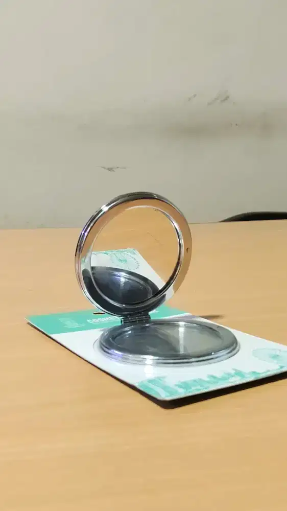 HSC 2025 - Kaca mini lipat lucu & praktis | Barang Bekas Naik Kelas!