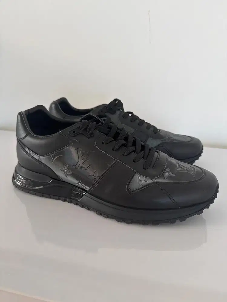 LV trainer shoes ORIGINAL reflective size us 10 fit 42-44