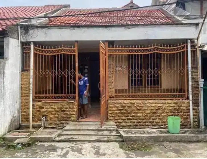 Dikontrakkan rumah di Mahkota Simprug