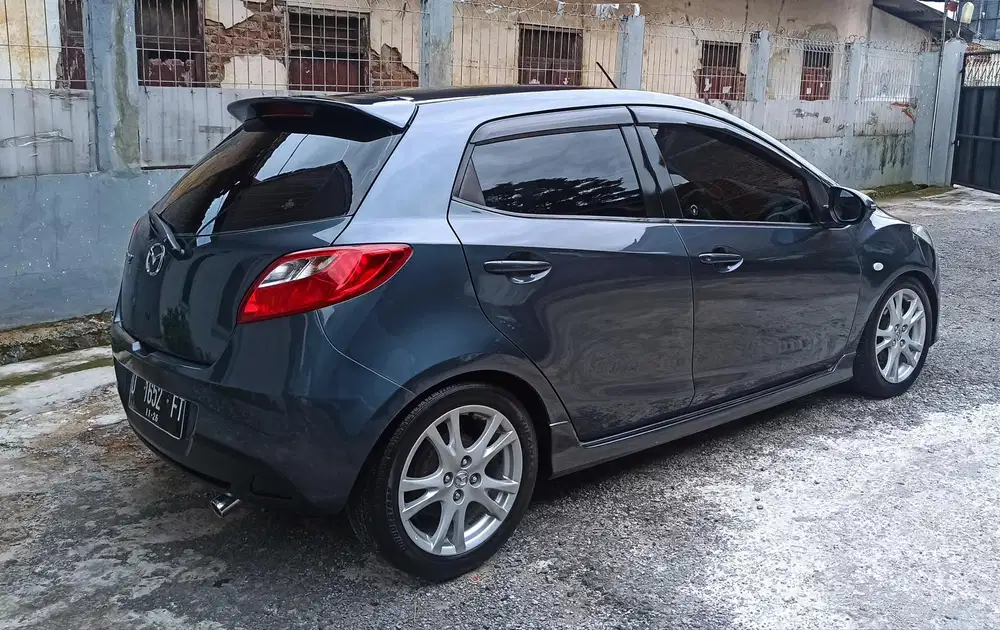 Mazda 2 2011 Bensin