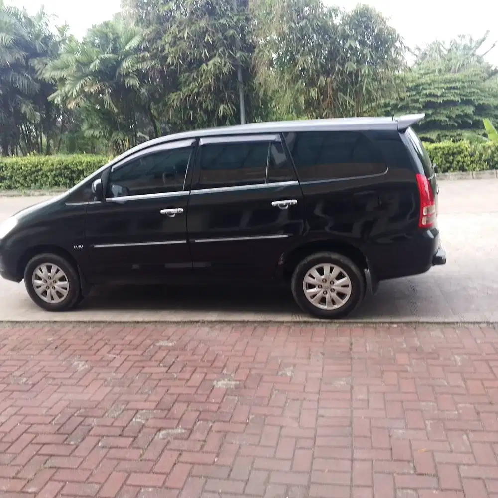 Kijang Innova 2007 AT