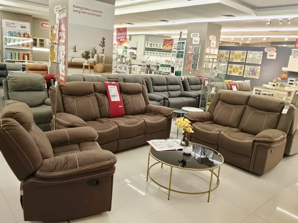 Winchester sofa set revliner