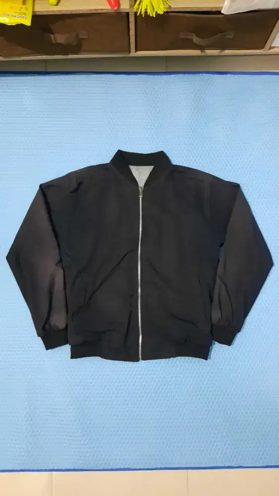 Jaket Bomber Hitam