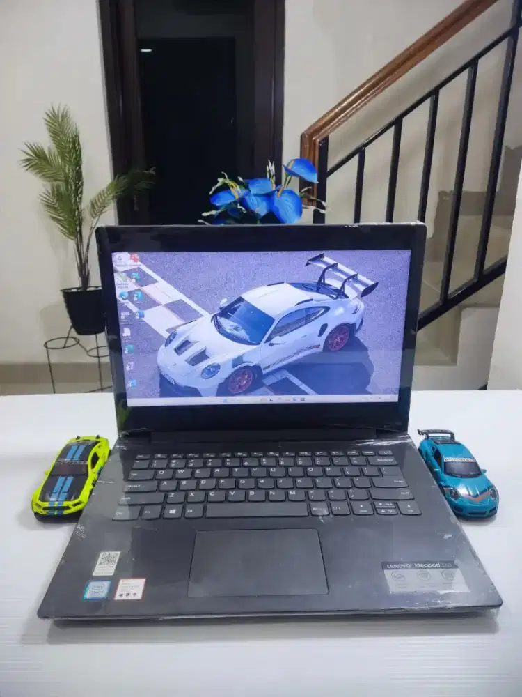 Lenovo Ideapad 330-81G2. Slim SUPER TIPIS [RAM 8GB + SSD+HDD ]