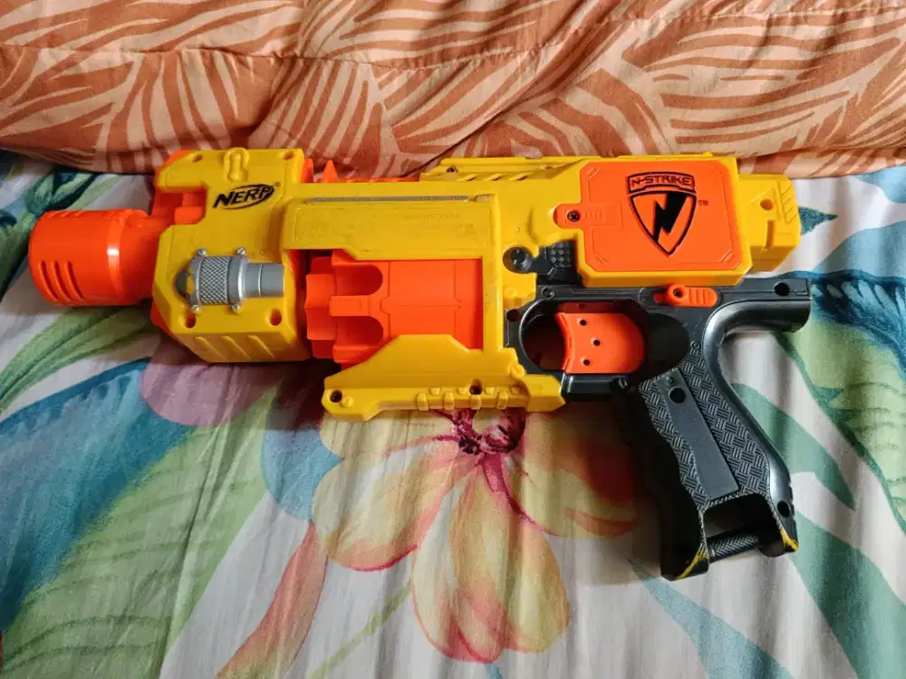 Dijual Mainan Pistol Jadul ex Keponakan siap untuk dikoleksi