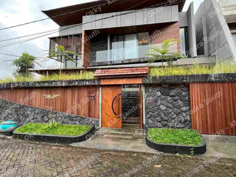 Dijual Rumah Mewah ala Resort dekat Raya Kertajaya Surabaya Timur