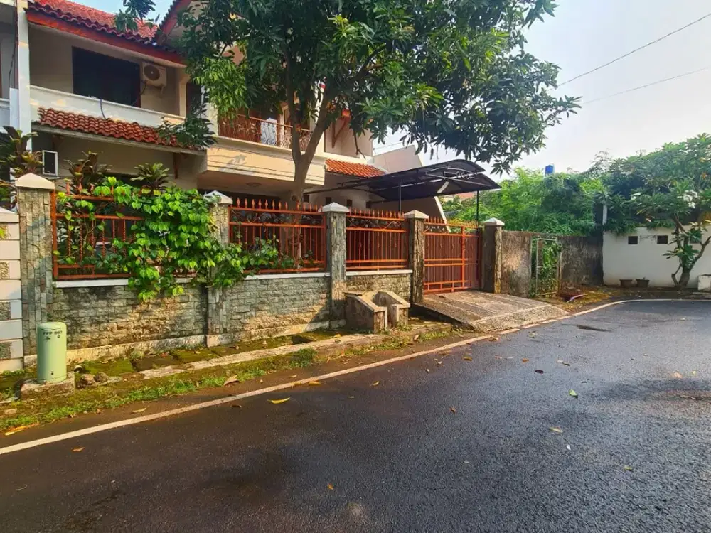 Rumah Dijual Billy Moon, Pondok Kelapa. Akses Jalan Lebar. HARGA SUPER NEGO