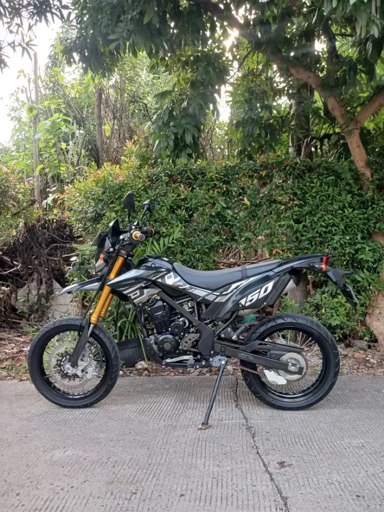 KM 1RB KAWASAKI DTRACKER 150 SE TAHUN 2021 DP 1JT