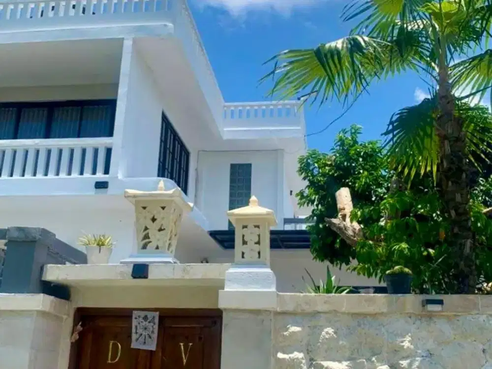 VILLA 2 LANTAI AREA UNGASAN