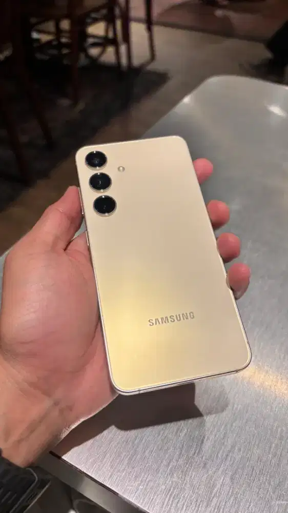 Samsung S24 Gold 256Gb