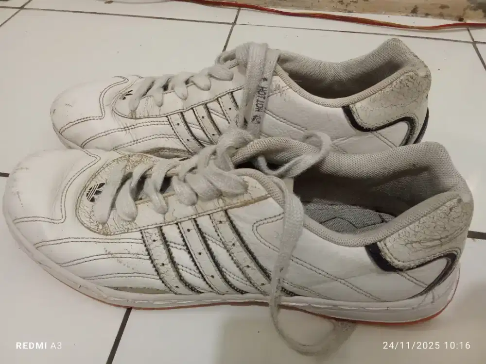 Sepatu Adidas ORI