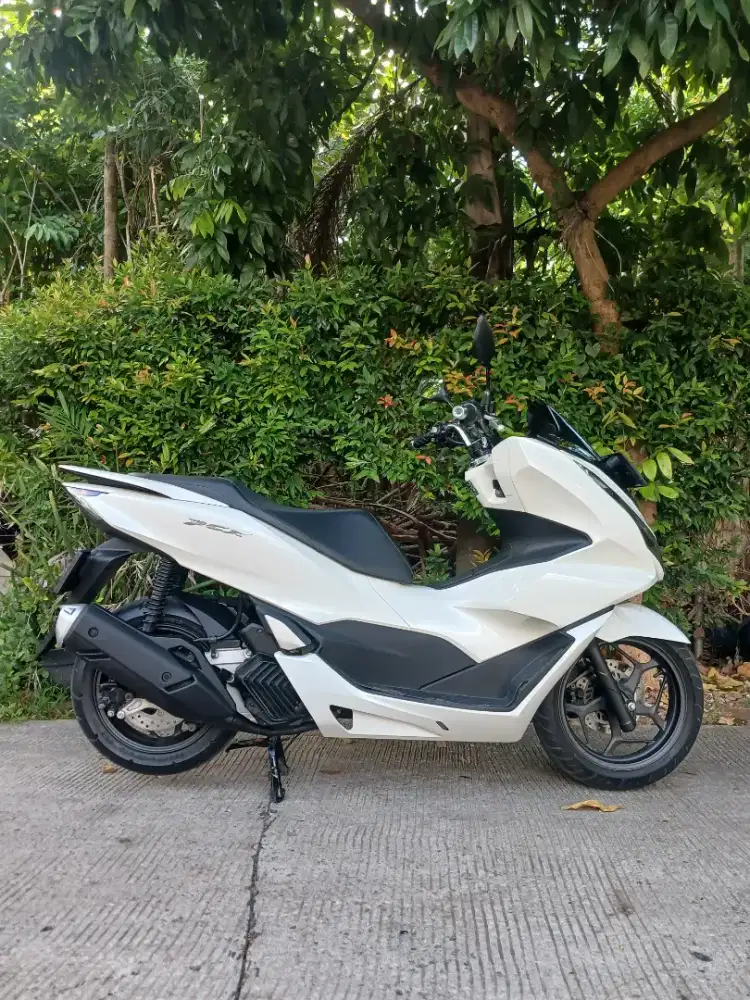 GRESS Honda PCX 160 CBS tahun 2022 Dp 1jt