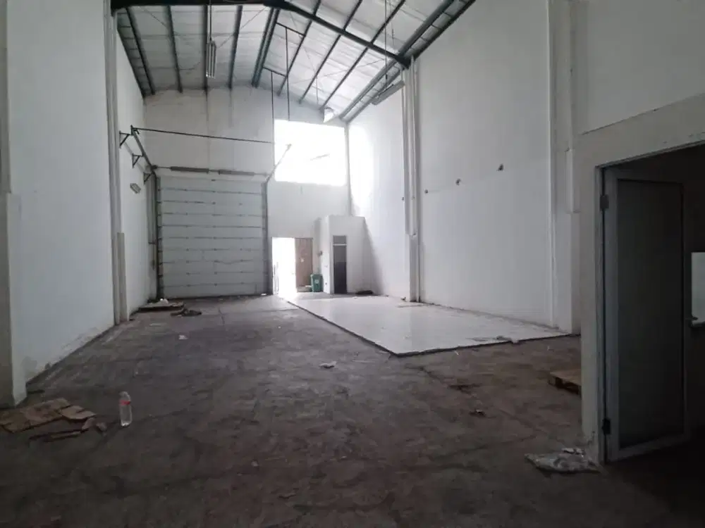 Disewakan Gudang Bizpark Daanmogot Uk.9x24m2 Hadap Selatan