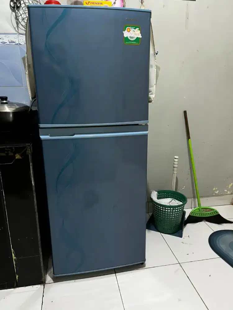 JUAL KULKAS SHARP KONDISI SANGAT NORMAL BAGUS TERJAGA AWET