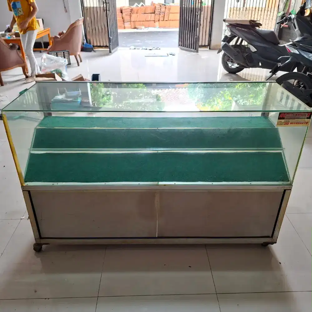 Etalase Bekas Konter Hp Ukuran 140*50