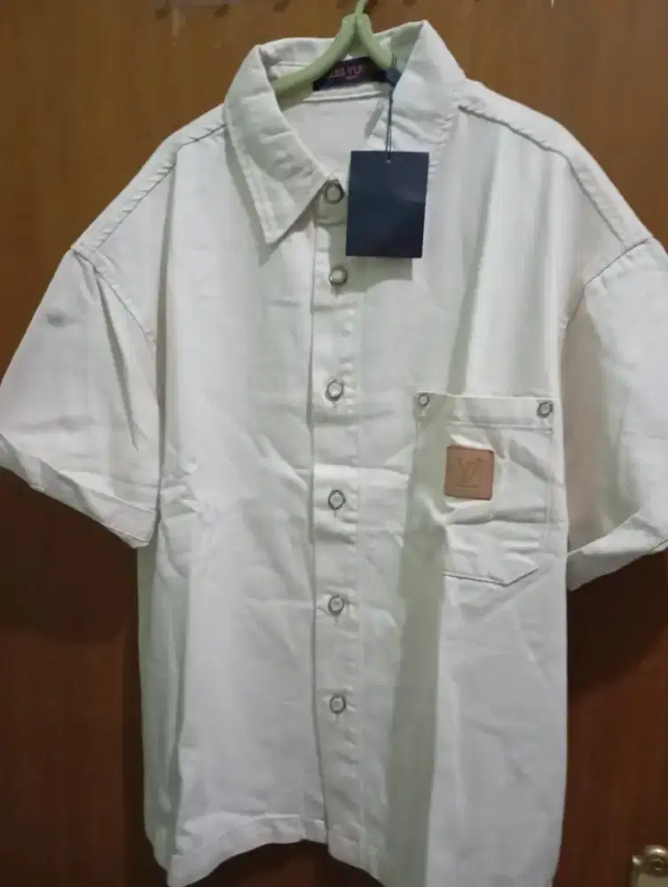 KEMEJA LV MARKET JEPANG