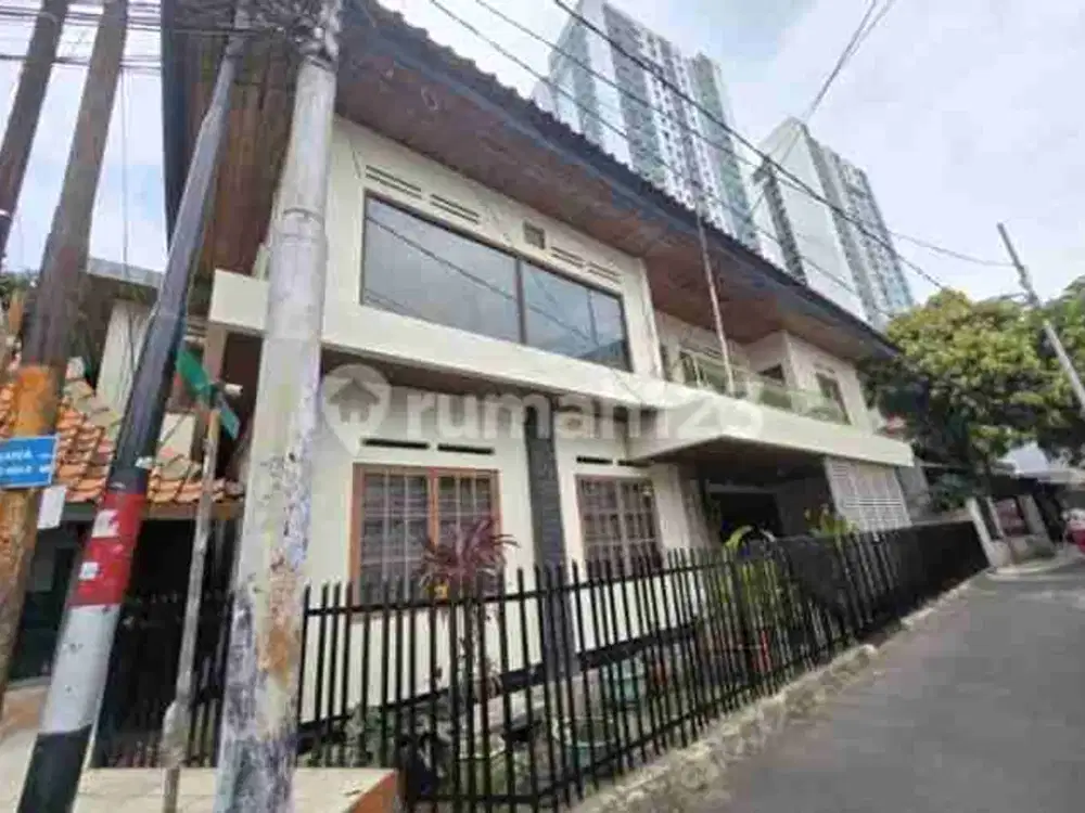 Rumah Salemba Jakarta Pusat, Dekat Pusat Bisnis Jakarta