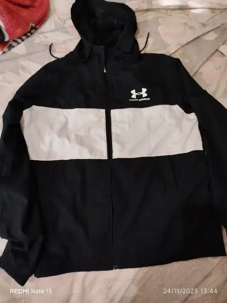 Jaket Running Under Armor Mulus