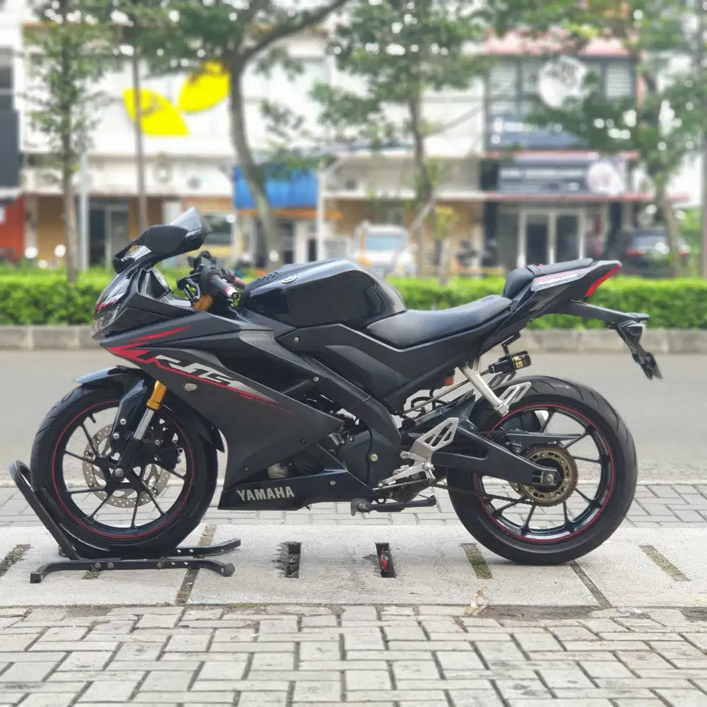 YAMAHA R15 V3 HITAM 2019 PAJAK PANJANG KM LOW SIAP GASPOL