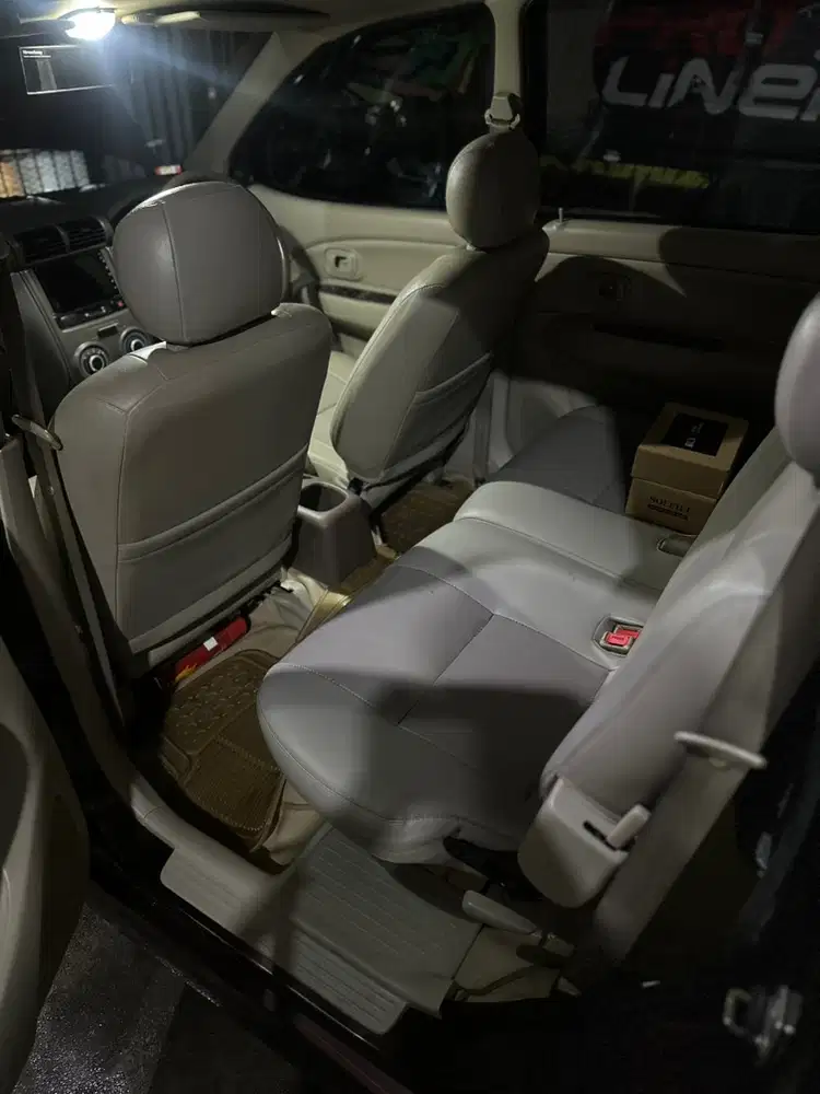 Daihatsu Xenia 2011 Bensin