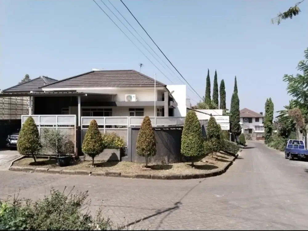 Rumah 2 Lantai Full Furnish, dekat Farm House Lembang & UPI – Setiabudi Regency Bandung Utara