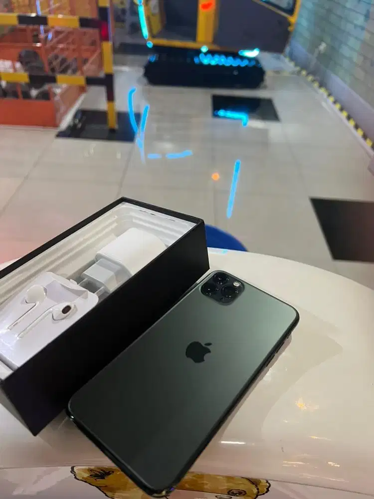 iphone 11 pro max 256gb bener ideal baru
