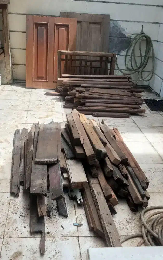 Take all kayu bekas bongkaran