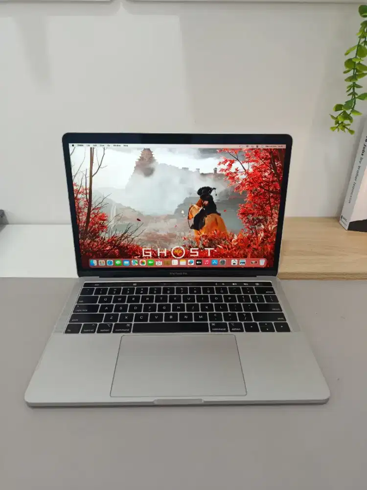 MACBOOK PRO 2019 i7 RAM 16GB SSD 512GB 13INCH