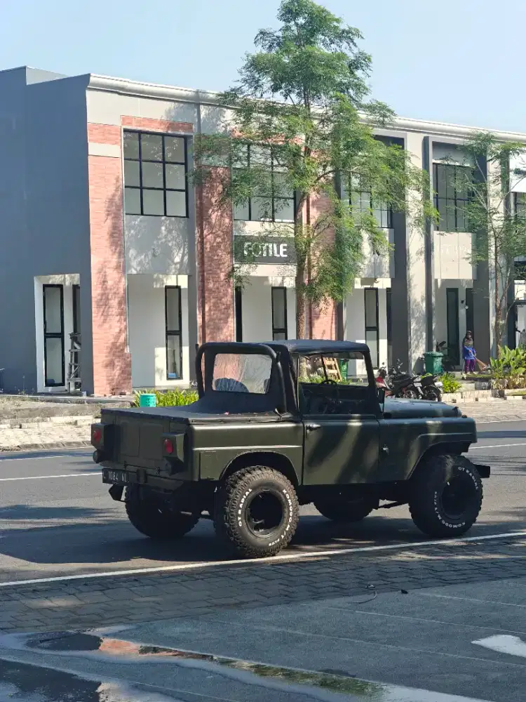 jip-jeep-nissan patrol G60 (rare)