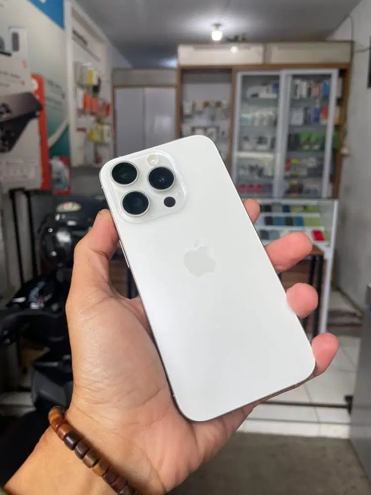 IPHONE 15 PRO RESMI