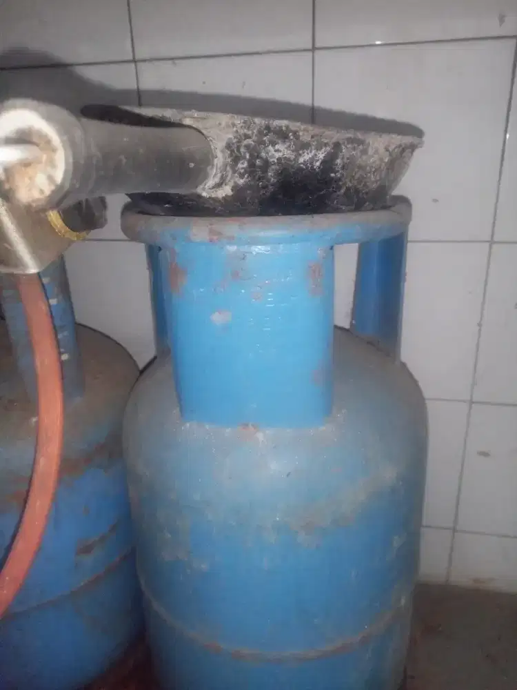 Tabung Gas 12 Kg  (Kosong) 200 rb/ tabung