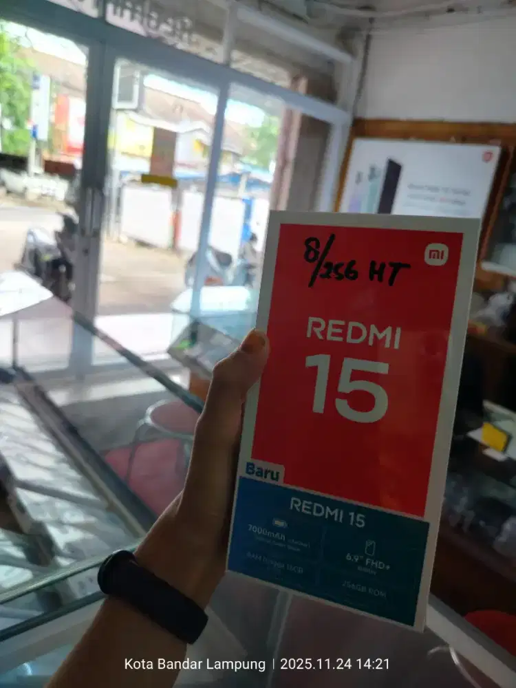 Redmi 15 RAM 8/256GB, Baterai 7000MAH+33W,
Brg Ori,Garansi Resmi