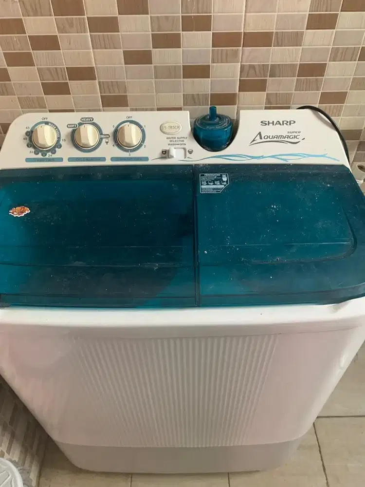Mesin cuci 2 tabung sharp