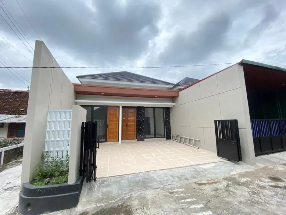 Hunian Limasan Modern Di Timur Candi Sambisari. Bonus Menarik