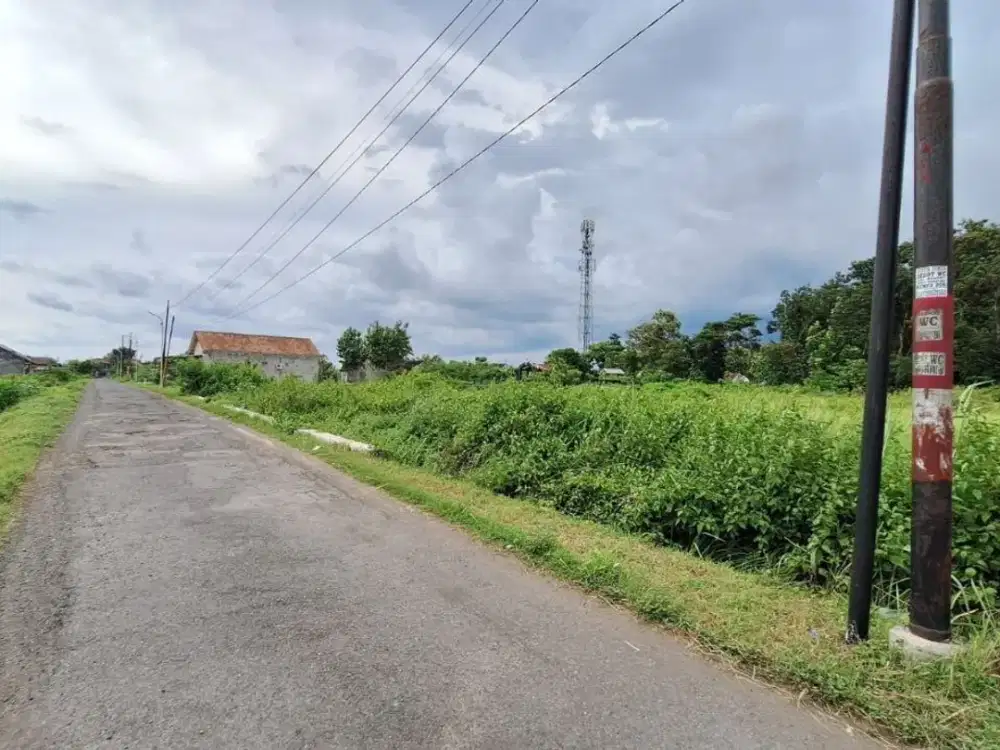 Tanah Luas daerah Berbah dekat SMP Negeri 2 Berbah