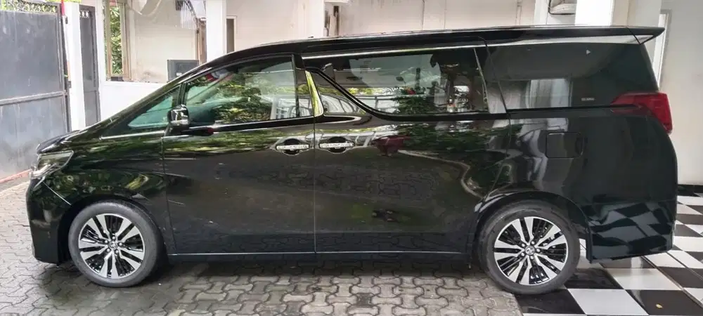 Toyota Alphard 2022 Bensin