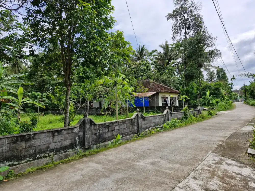 Tanah pekarangan SHM belakang SMP 1 Godean sangat strategis