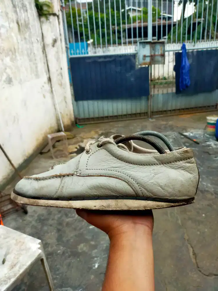 sepatu kulit warna tosca