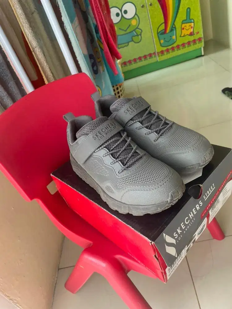 SEPATU ANAK SKECHERS