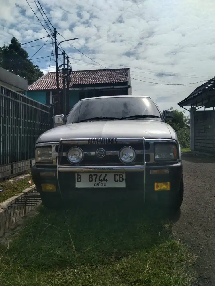 Opel Blazer di jual murah