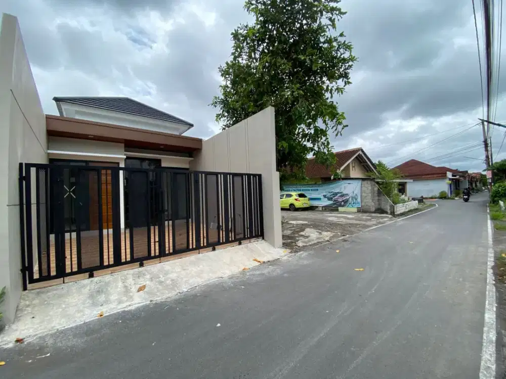 Rumah Baru Konsep Memanjang di Kawasan Strategis Sambisari Purwomartani