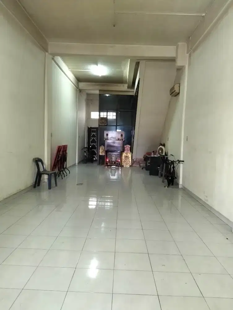 Sewa Lantai 1 Multatuli Komplek, Medan