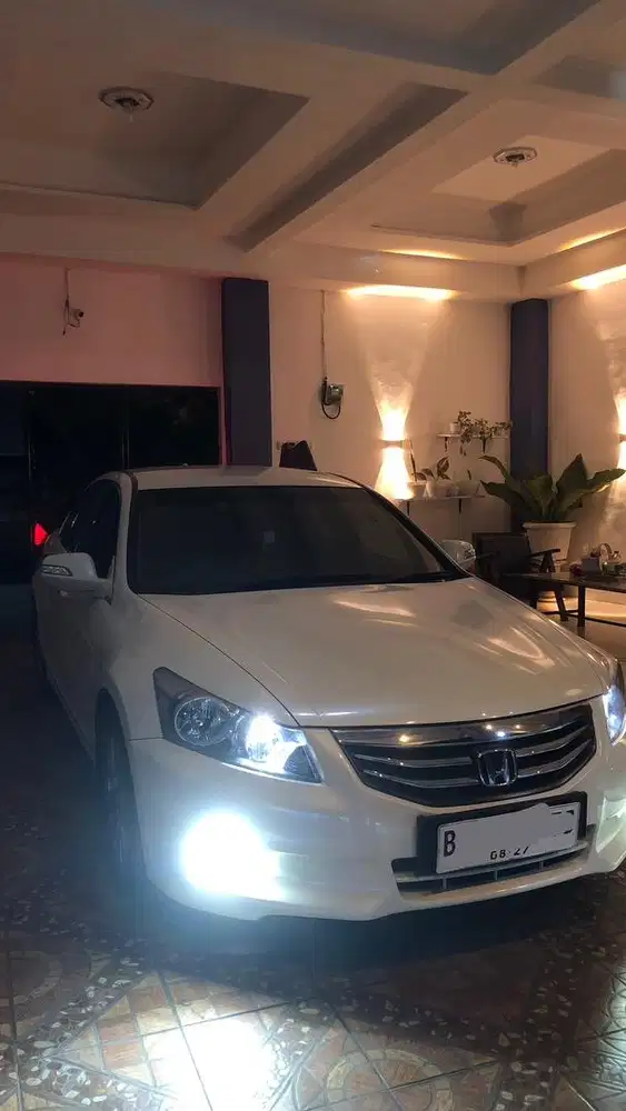 Honda Accord VTiL 2012