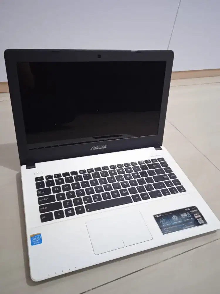 Laptop Asus Acer A450C win10 HDD 500gb fullset mulus like new