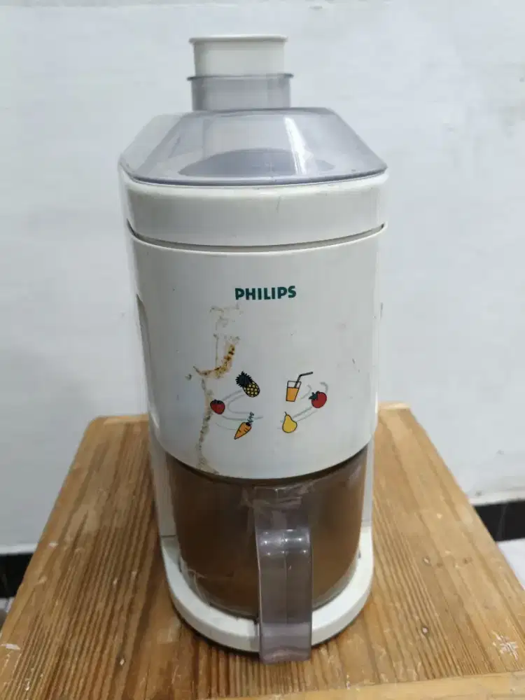 DIJUAL CEPAT!!! Juicer PHILIPS kondisi masih berfungsi dengan baik.