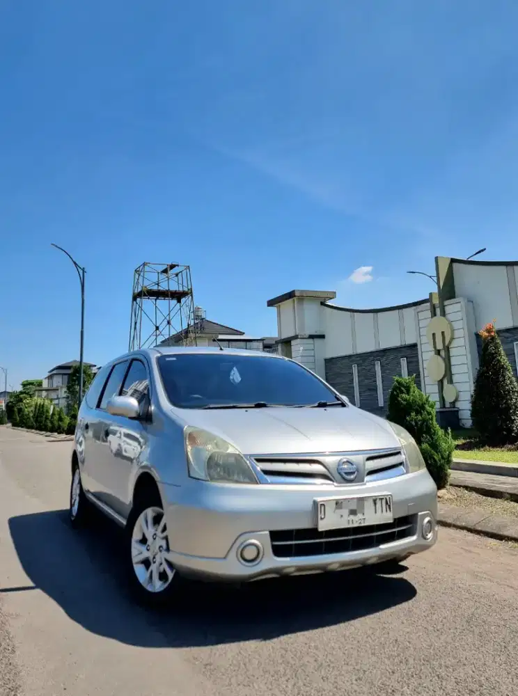 TDP 8 JT!! GRAND LIVINA SV 1.5 MATIC 2012 MULUS TERAWAT & FULLSET