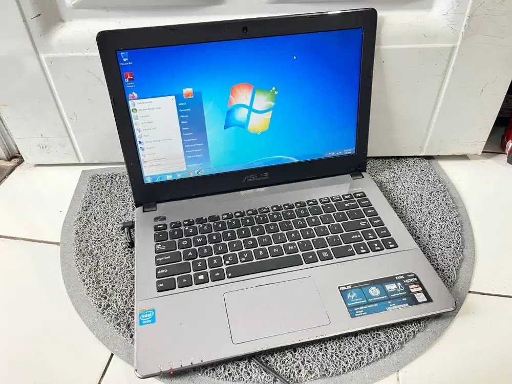 Laptop asus x450ca  Uk 14inch Windows 7 64bit Intel celeron 1007u 2gb
