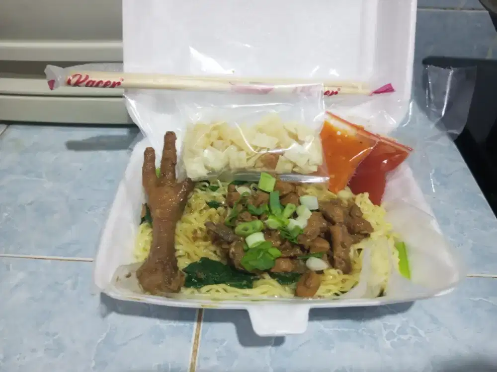 Mie ayam nasgor mie goreng