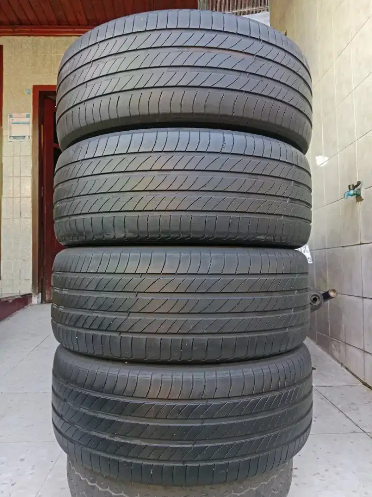 225/50/18 Michellin Primacy4 2021