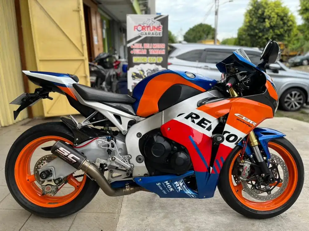 HONDA CBR 1000RR REPSOL SC PROJECT BREMBO PAPER HEDON MODS 1000 RR